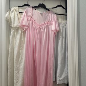 VTG Lot of 3 Nightgowns 1 Barbazon 1 Komar Poly/cotton Lt blue 1 Pink Nylon ON